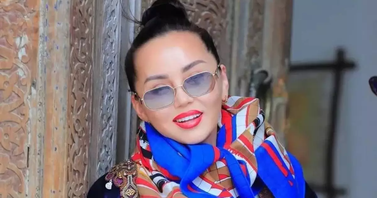  Баян Алагузова разгневала Казнет, заполучив камзол из фильма `Қыз Жібек` 