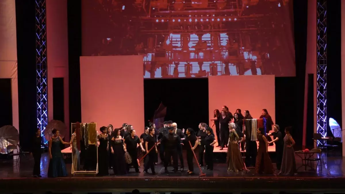 Кармен: басты кейіпкер рөлін италиялық тенор Алессандро Фантони сомдады