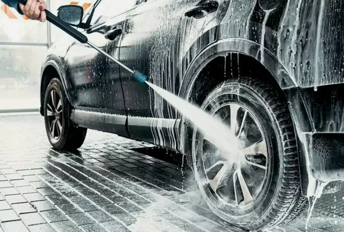 Водителей в Казахстане ожидает рост цен на автомойках в связи с новыми правилами экономии воды - новости на Lada.kz 17.04.2026