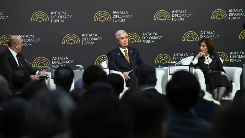 Токаев отметил лидерство Эрдогана и анонсировал его визит в Казахстан