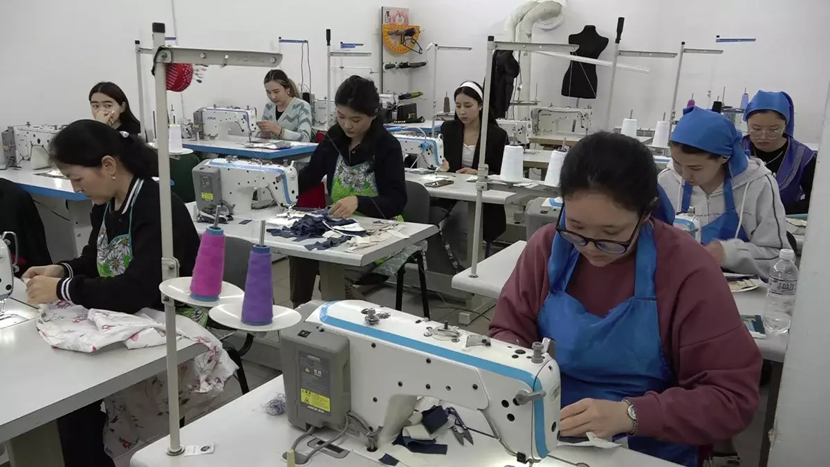 Елімізде жеңіл өнеркәсіпте өндіріс көлемі 259 миллиард теңгеден асты