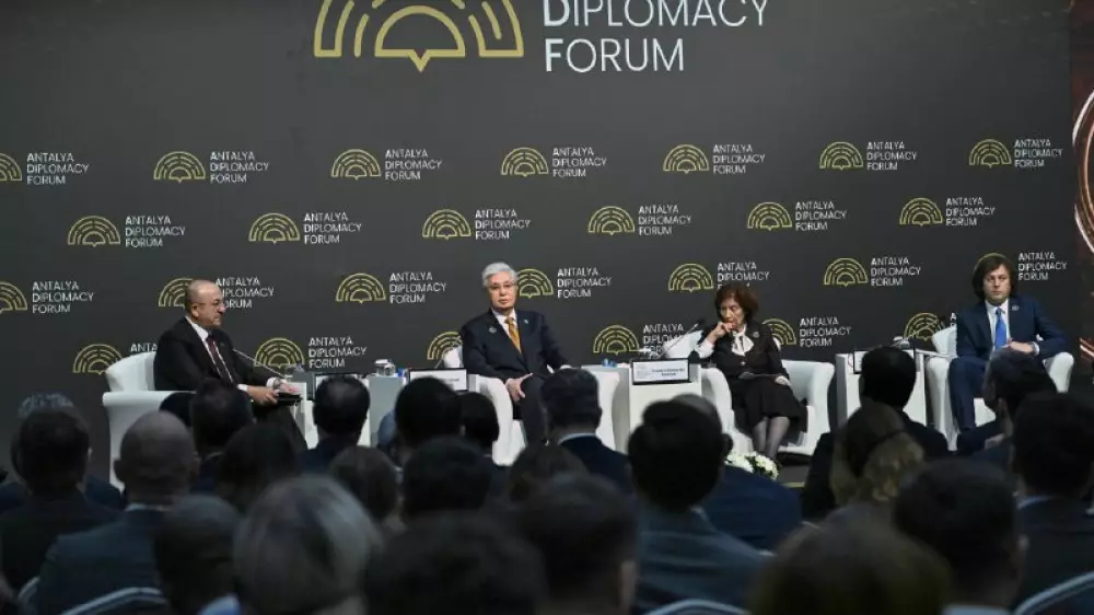 “Бізге осындай оң үлгі жетпей тұр“ - Антальядағы пікірталас кезінде Тоқаевтың позициясы қолдау тапты