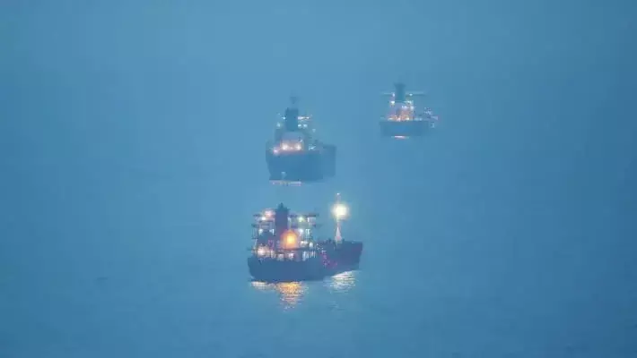 Иран открыл Ормузский пролив для коммерческих судов