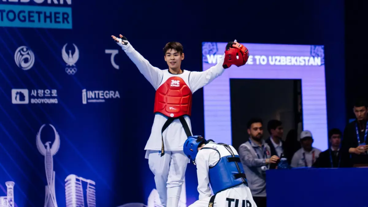 Адилет Шери завоевал бронзу юниорского чемпионата мира по таеквондо