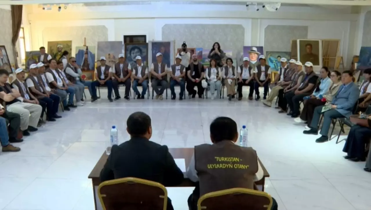 Международный симпозиум художников стартовал в Туркестане