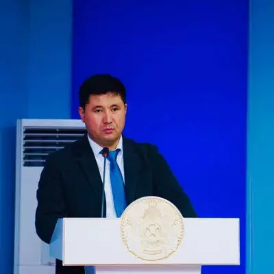Сарапшы: Қасым-Жомарт Тоқаев айқындаған бағыт білімге негізделген экономикаға жетелейді