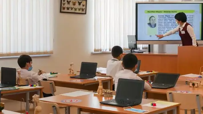 «Әділетті жүйе қалыптастыру көзделеді»: Ұстаздардың аттестациясына қатысты министрлік маңызды ақпарат берді