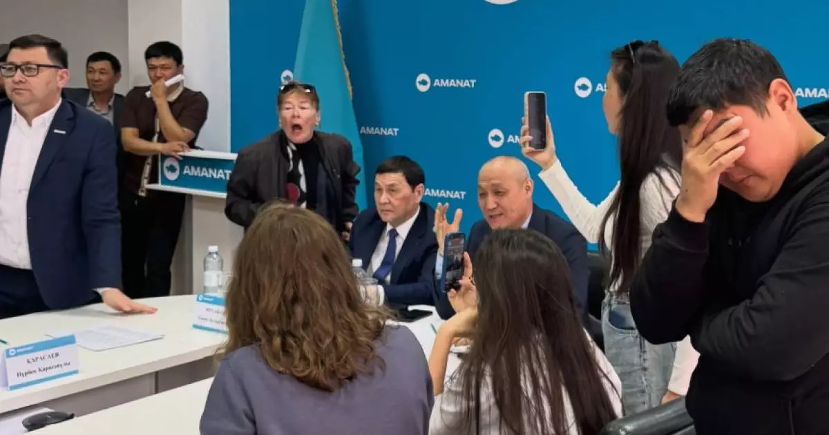  «Бұл –цирк!» – Маңғыстауда AMANAT партиясы сынға қалды 