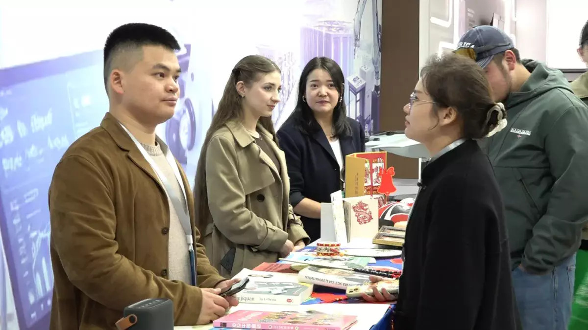 Қытайда білім алу: Алматыда ІІІ халықаралық көрме өтті