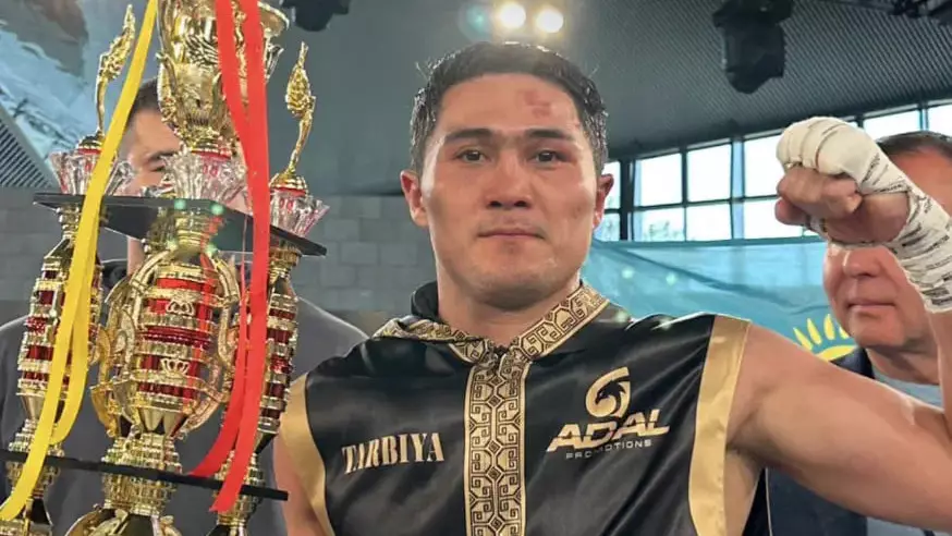 Мейирим Нурсултанов подписал контракт на бой за титул WBC