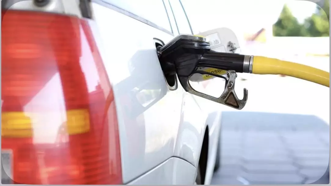 Қазақстан бензин экспортына неге уақытша тыйым салды: себептері, салдары және болжам