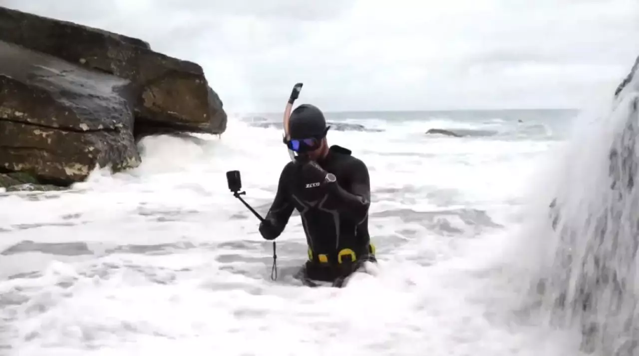 Ақтаулық сүңгуір теңізді қоқыстан тазартады