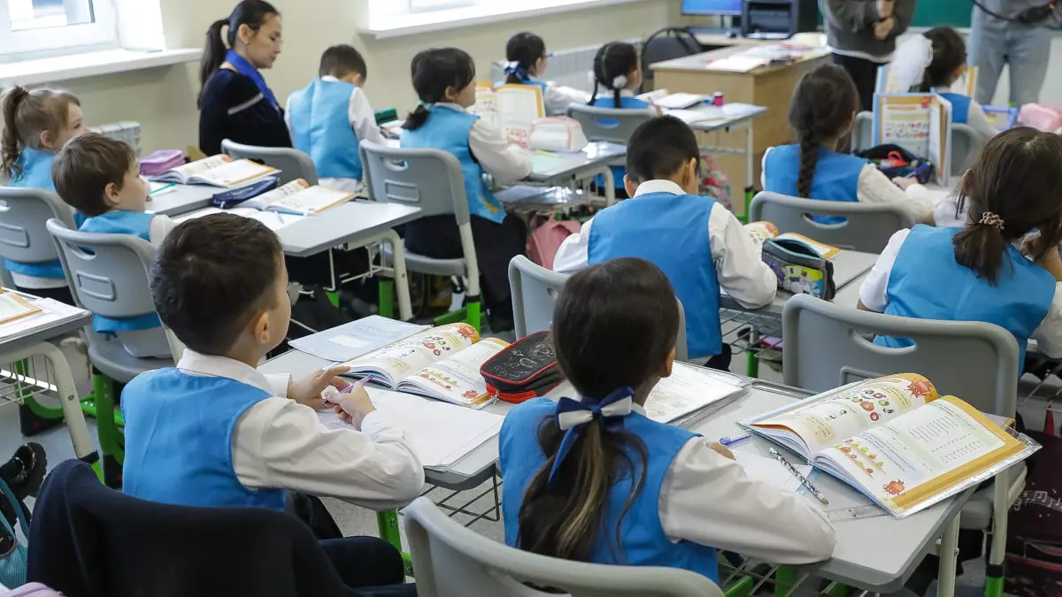 Возвращение письменных работ в школьную программу – Минпросвещения РК меняет подходы