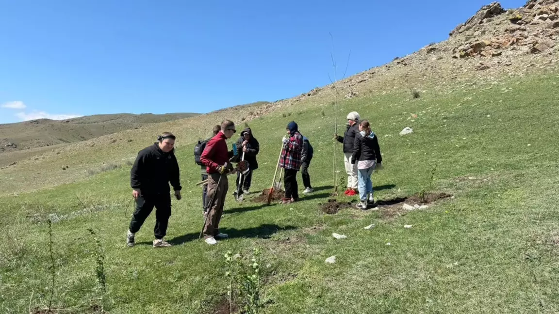 Болашақ экопарк аумағында «Таза Қазақстан» акциясы: «Қызылтас-Тасбасқа» шатқалы жаңғырады