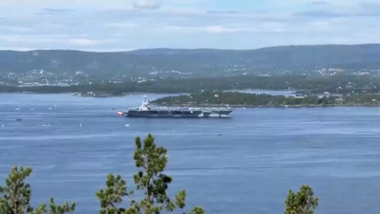 АҚШ-тың әскери кемесі Қызыл теңізге қайтты