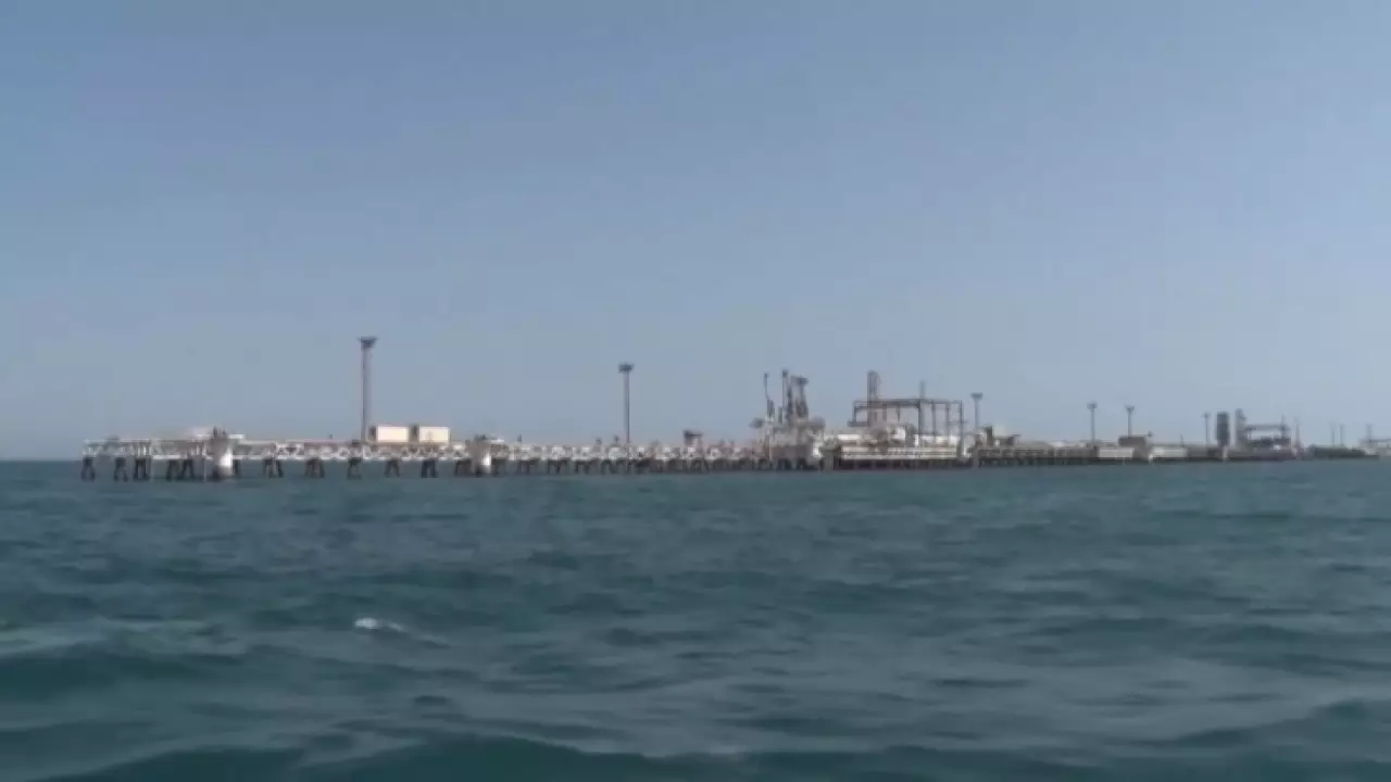 Иран снова закрыл Ормузский пролив