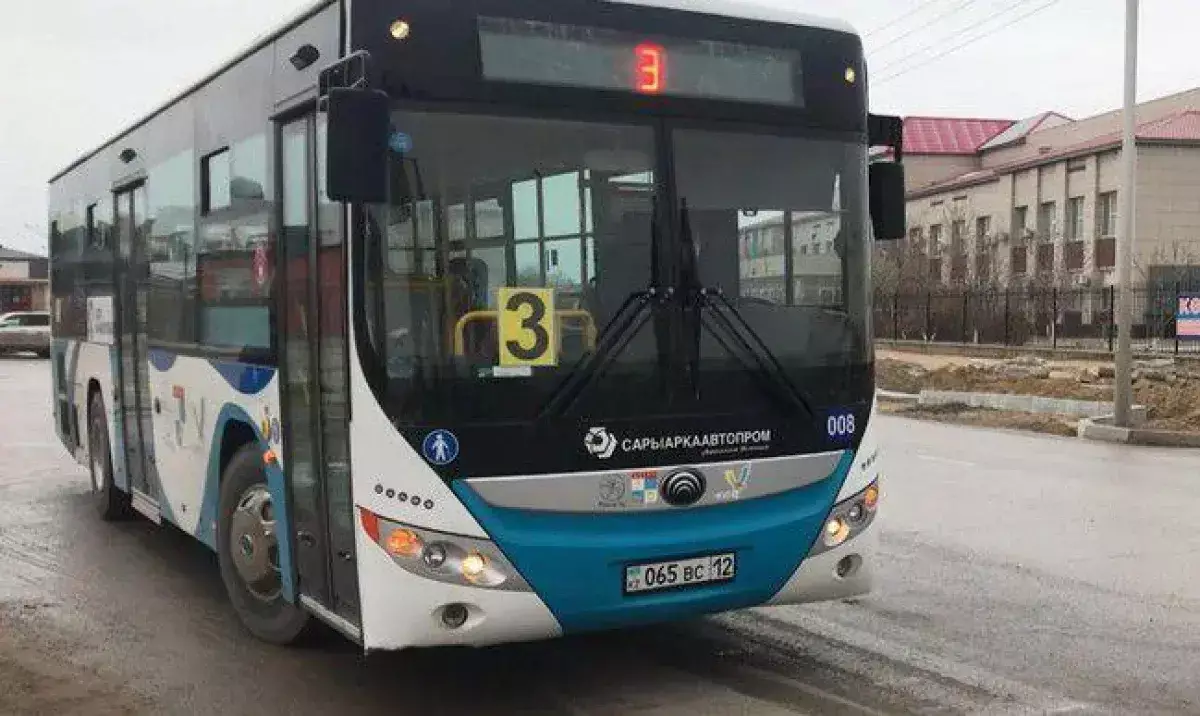 Жители Актау пожаловались на долгое ожидание автобусов в выходные дни - новости на Lada.kz 18.04.2026