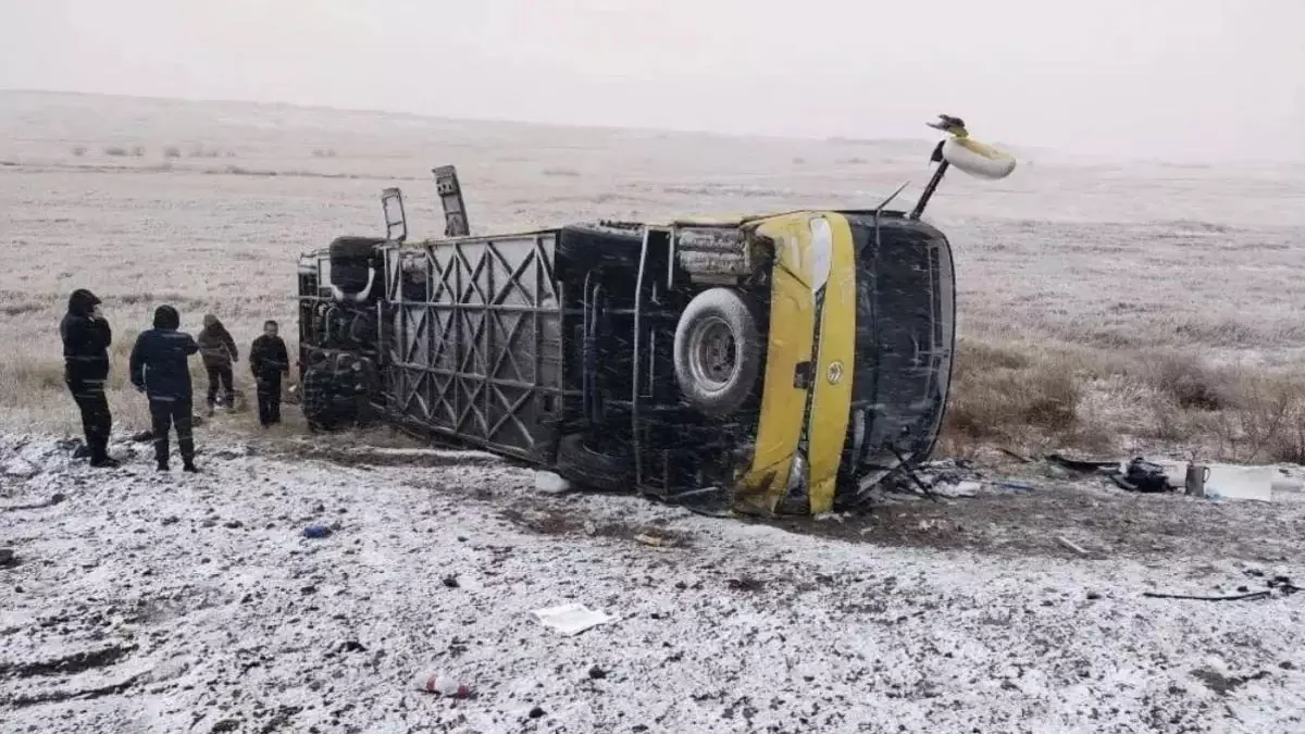 Автобус с туристами из Китая попал в ДТП в РФ: Два человека погибли