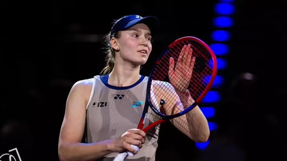 Елена Рыбакина разгромила Мирру Андрееву и вышла в 25-й финал в карьере (ВИДЕО)