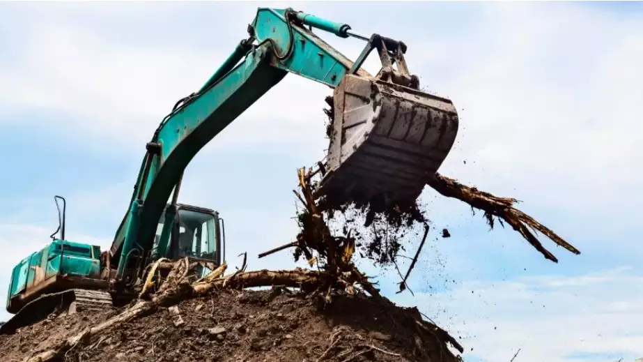 Перуде қауіпті жағдай: жер опырылып, үйлер қирап жатыр