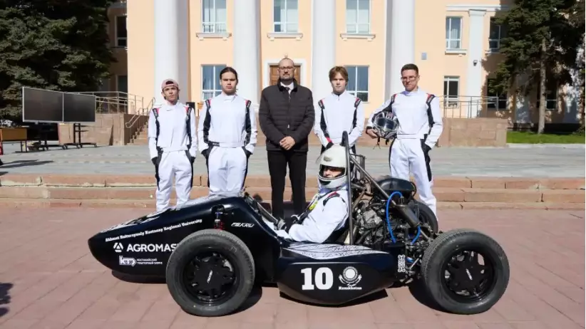 Қостанай өңірлік университетінің студенттері жарыс көлігін құрастырды