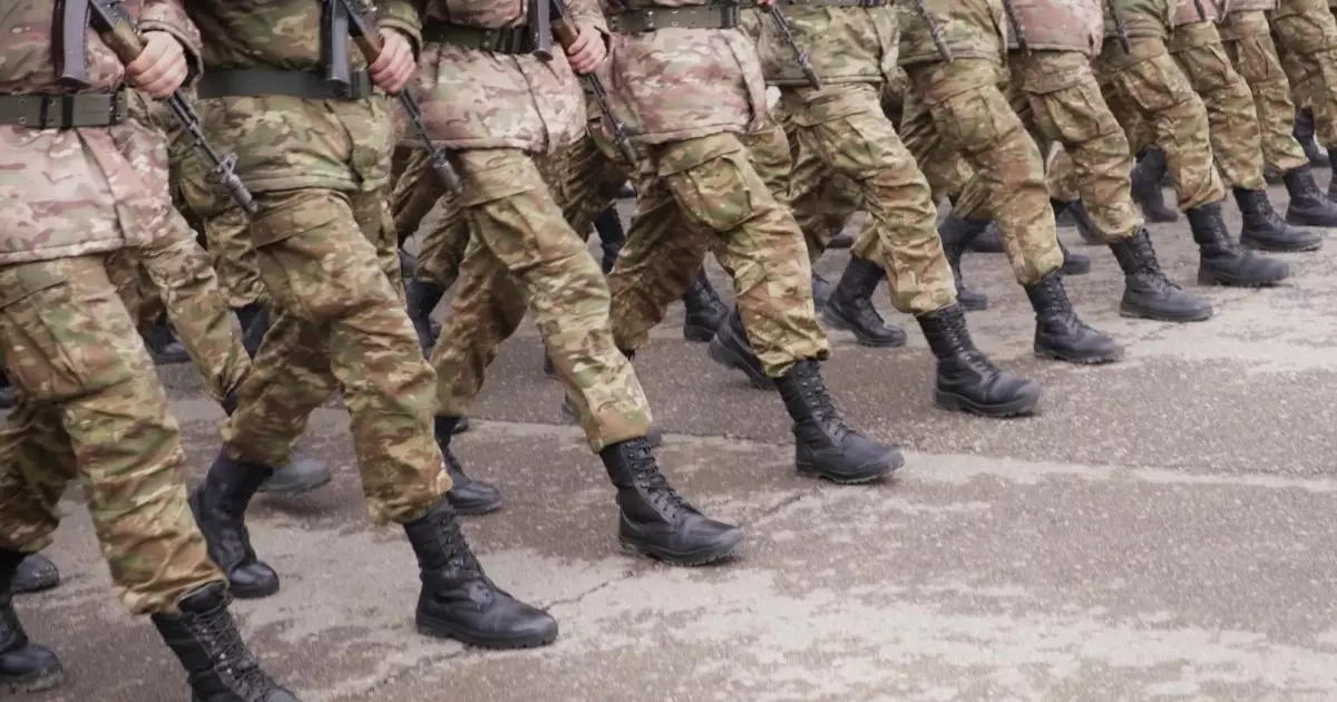  Енді сарбаздарға телефон қолдануға рұқсат етіледі 