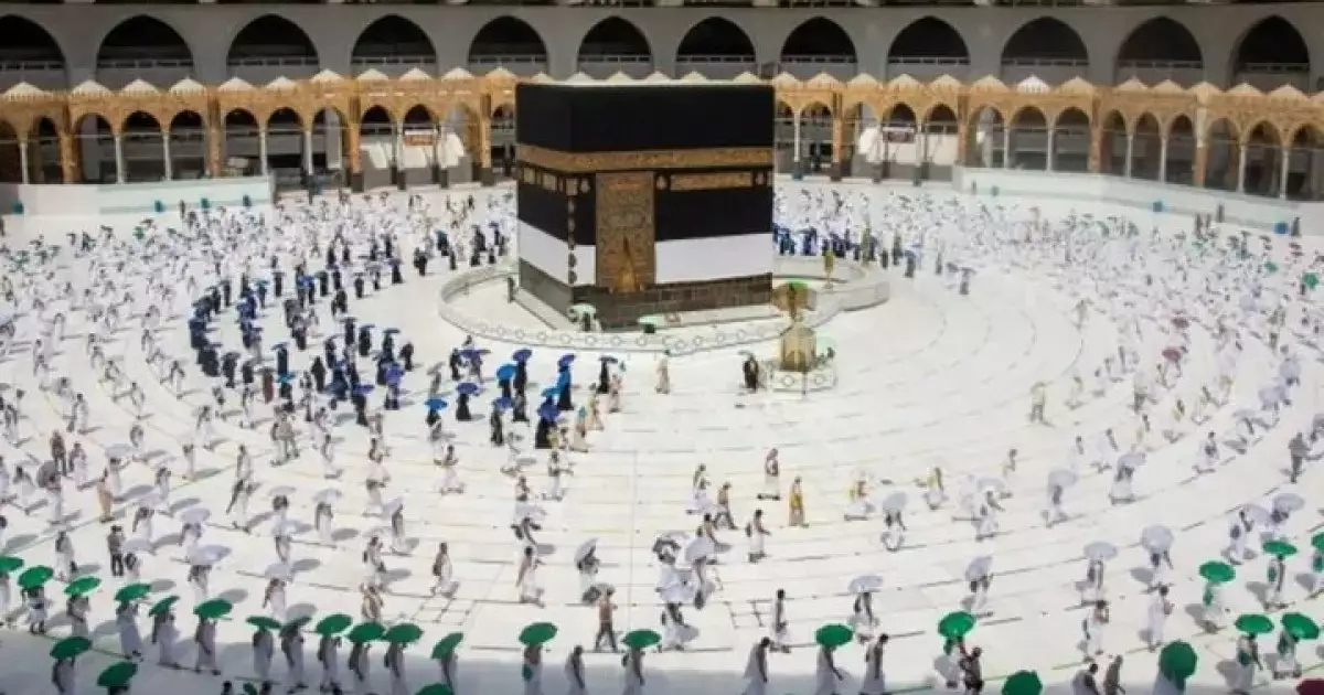  «Қажылыққа апарамын». Астанада 17 адамды алдаған алаяқ сотталды 