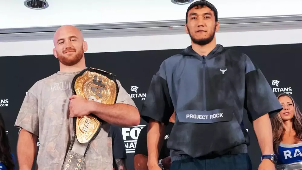 Чемпион мира из Казахстана проиграл Кайлу Снайдеру в схватке за титул