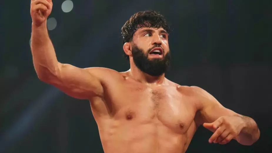 Царукян победил легенду UFC на турнире RAF