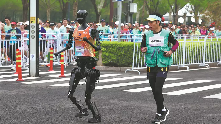 Робот побил мировой рекорд человека в полумарафоне (ВИДЕО)