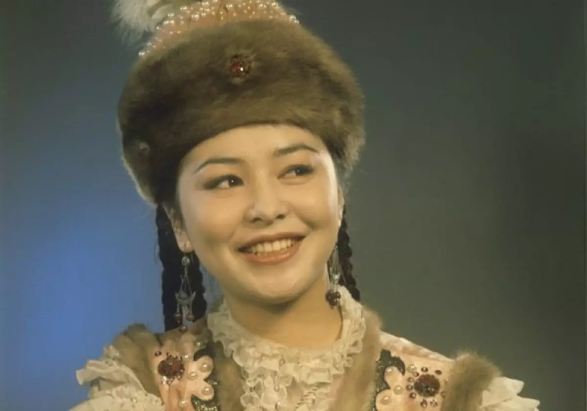 «Қыз Жібектің» камзолы: сарапшы мәдени мұраны заңсыз иемдену қаупі бар екенін мәлімдеді