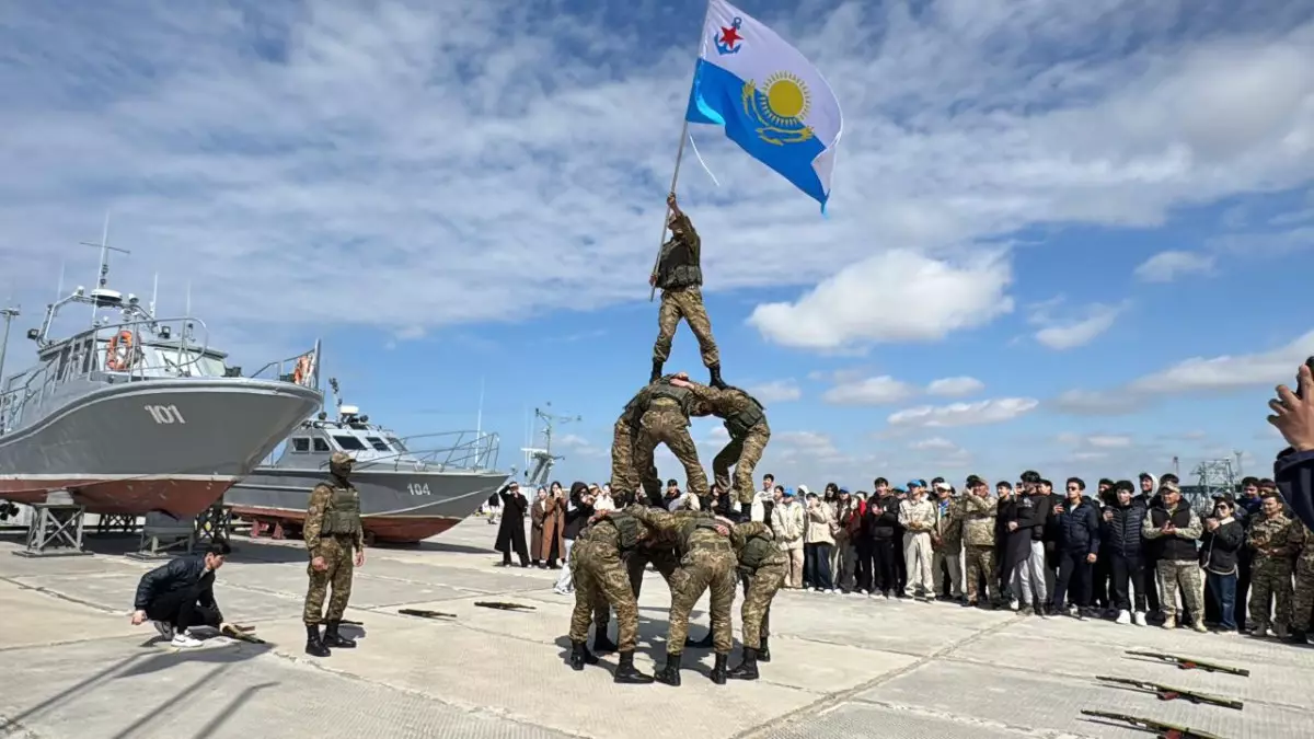Ашық есік күні: 15 мыңнан астам қазақстандық әскери бөлімдерге саяхат жасады