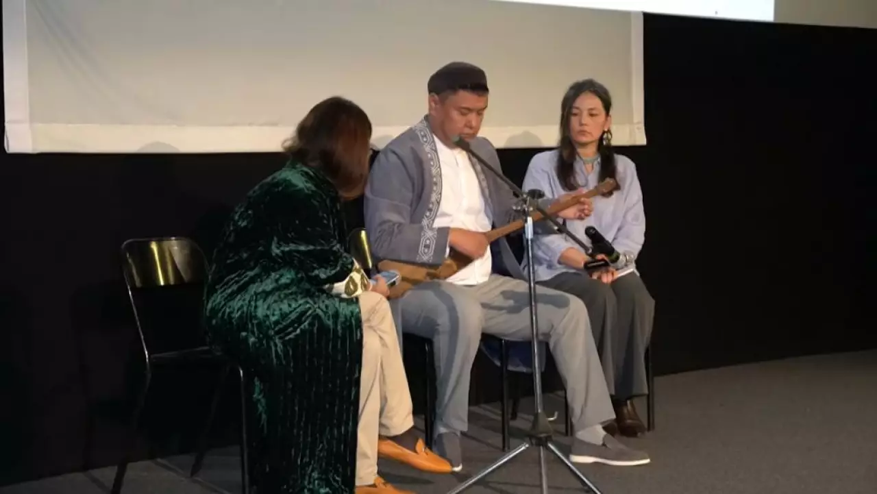 Қазақ күйі Еуропа төрінде күмбірледі