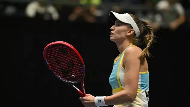 Елена Рыбакина на разгроме выиграла турнир за 572 миллиона