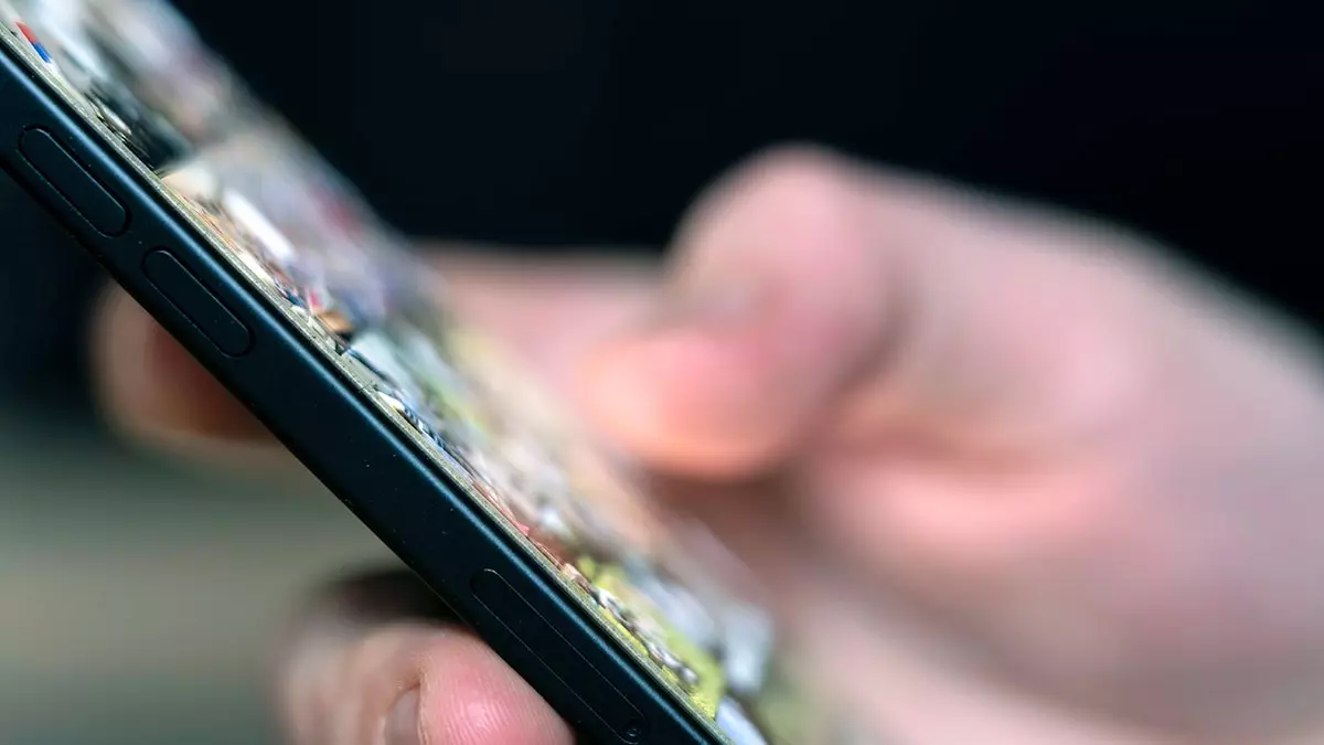 Лайфхаки с фонариком на iPhone и Samsung, которые стоит знать.