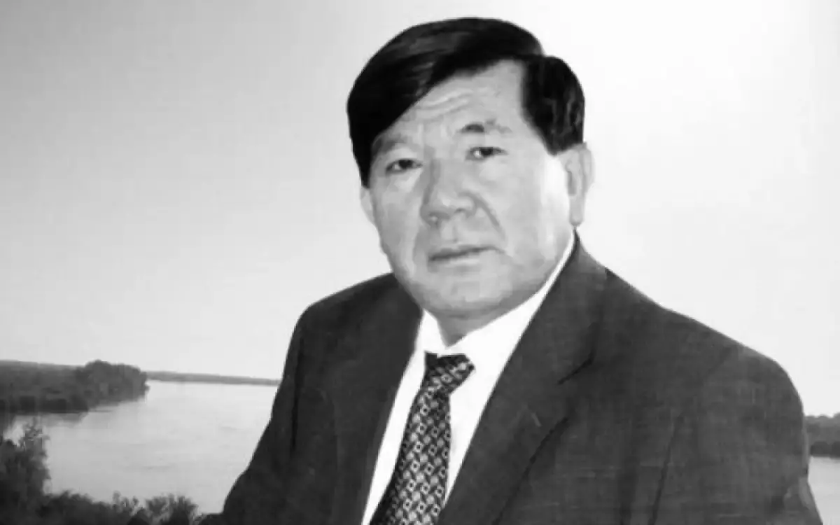 Белгілі ақын, Қазақстанның халық жазушысы Мұхтар Шаханов өмірден өтті.