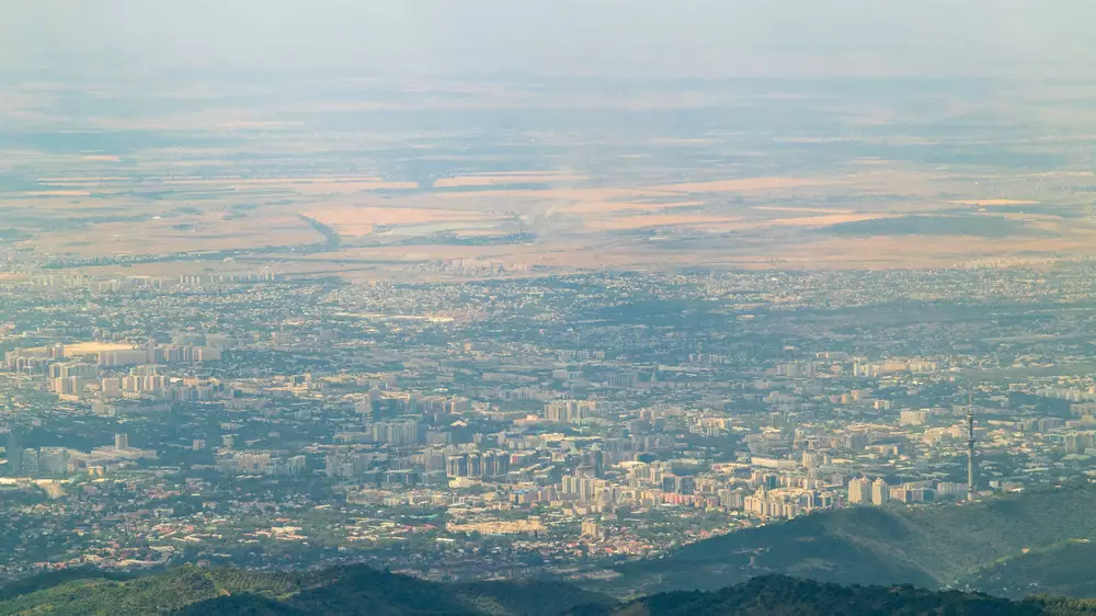 Казгидромет предупредил жителей Астаны, Алматы и ещё восьми городов