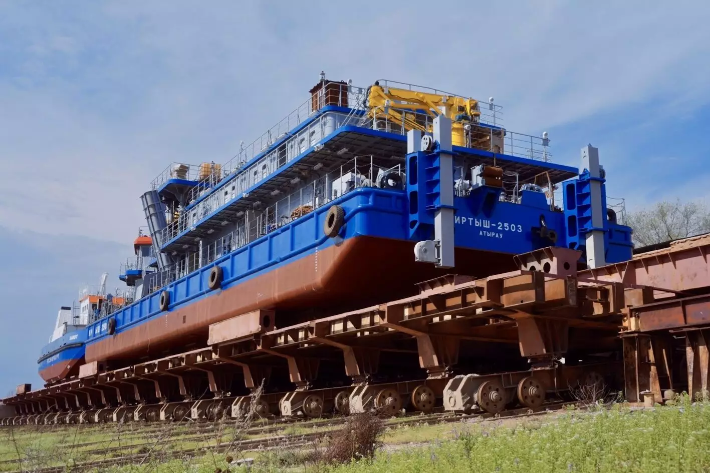 В Астраханской области спустили на воду судно для Казахстана.