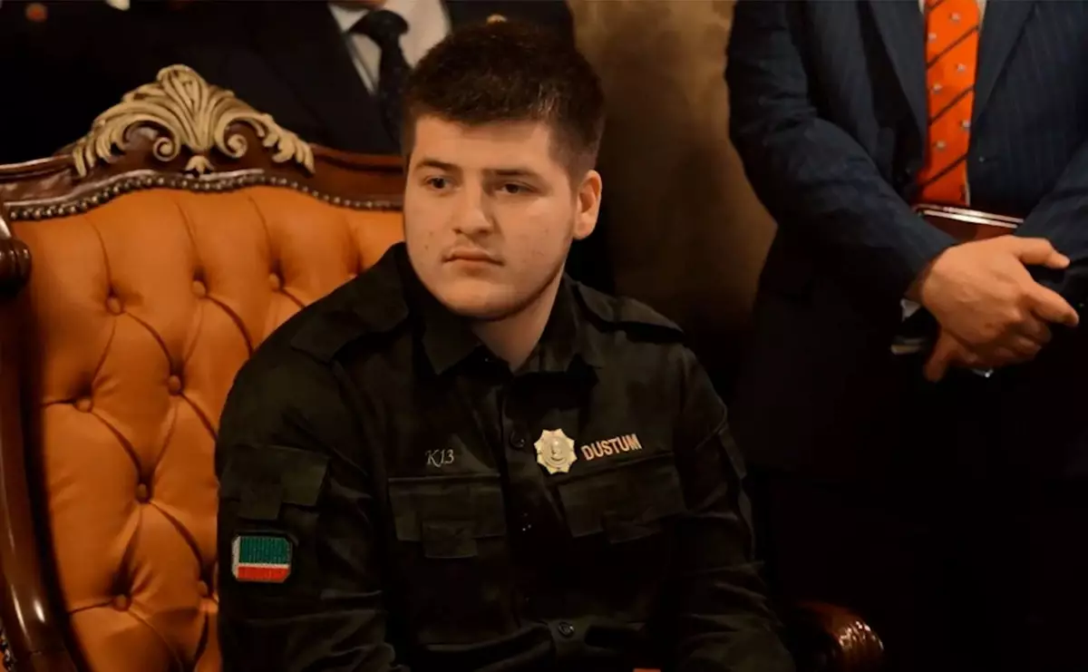 Рамзан Қадыровтың ұлы тағы бір медальмен марапатталды