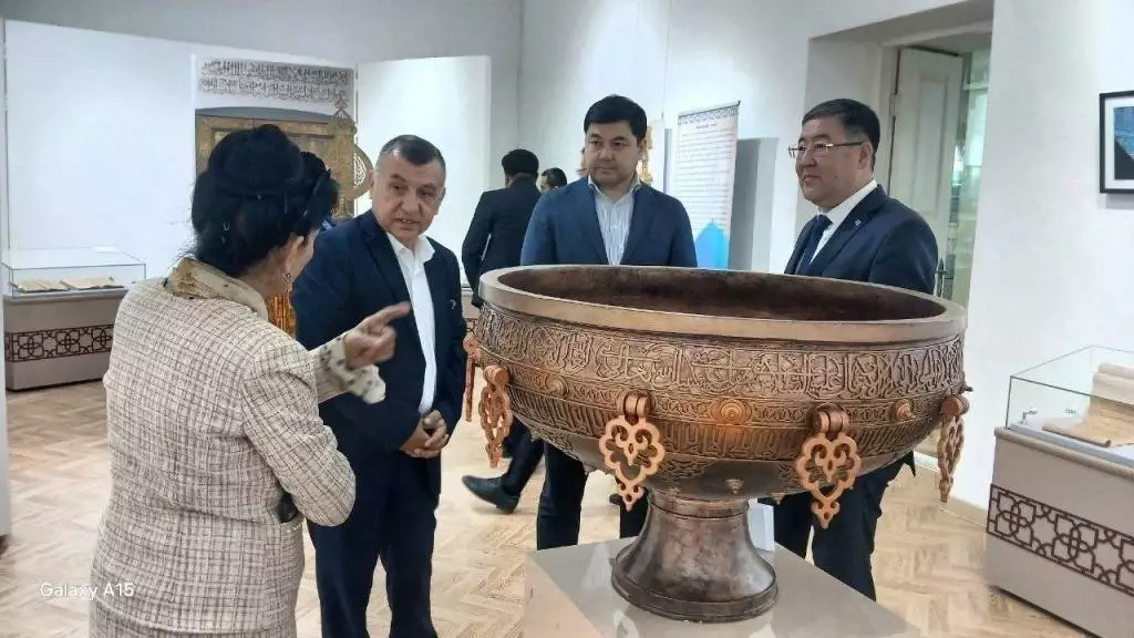 Әмір Темірдің туы көрмеге қойылды