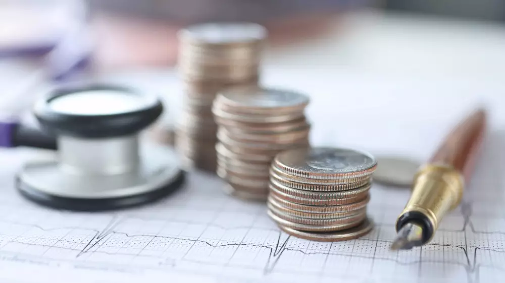 В Павлодаре “лечили“ умерших и отправляли мужчин к гинекологу - проверка ФСМС