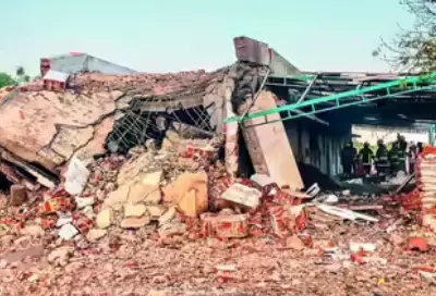 Смертельный взрыв на фабрике фейерверков: десятки погибших, люди заживо под завалами