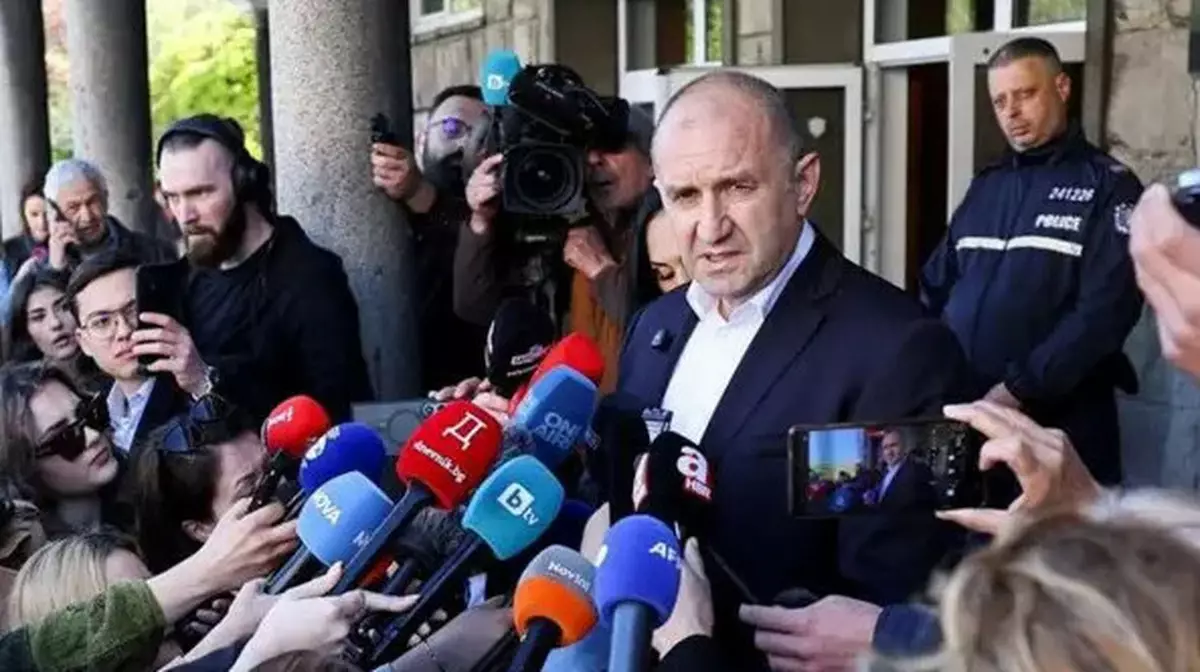 На парламентских выборах в Болгарии побеждает партия сторонника переговоров с Кремлем