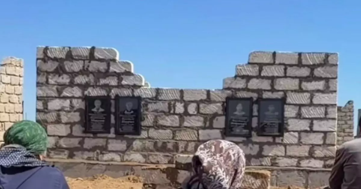  Атыраудағы қайғылы оқиға: ауыл тұрғындары марқұм болған отбасының бейітін тұрғызды 