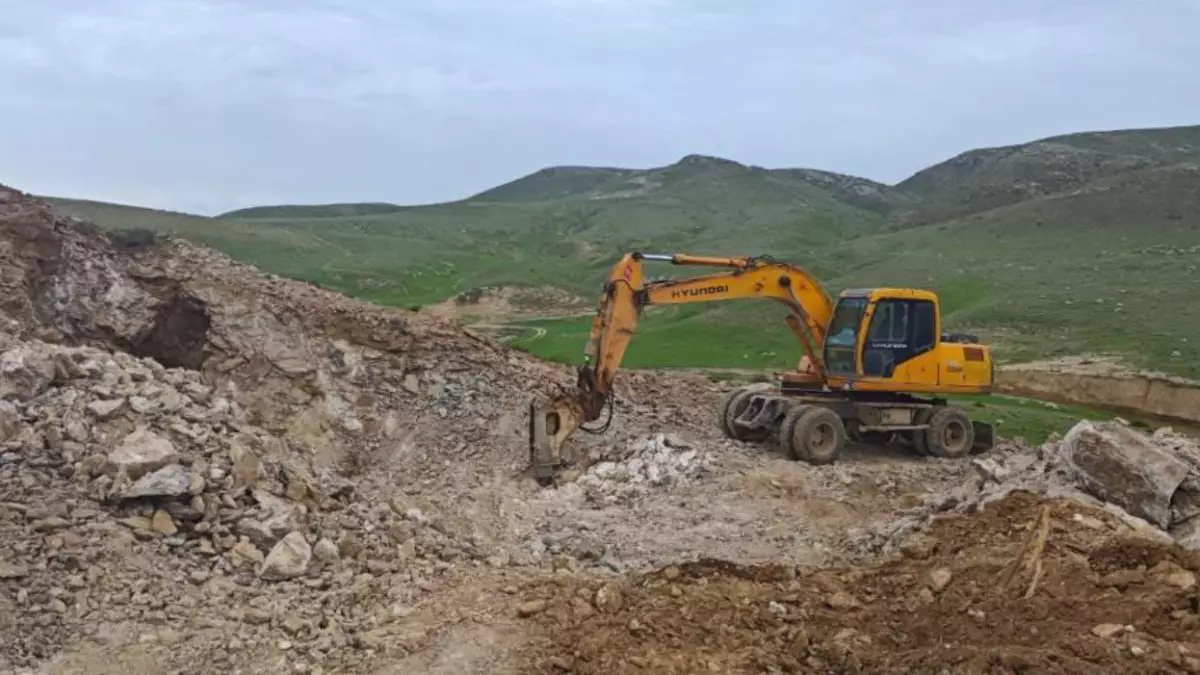 Двое жителей Кентау оштрафованы за незаконную добычу барита