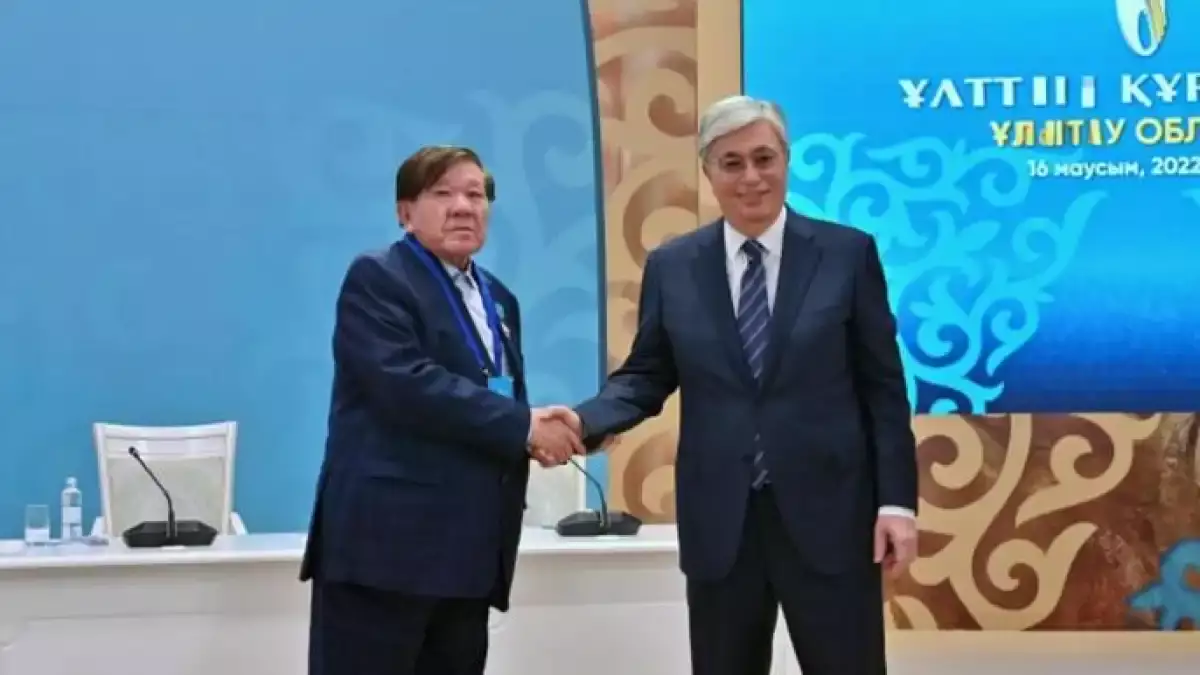 Президент Мұхтар Шахановтың қазасына болуына байланысты көңіл айтты