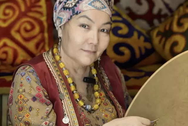 «Алтын сәндікке, күміс саулыққа»