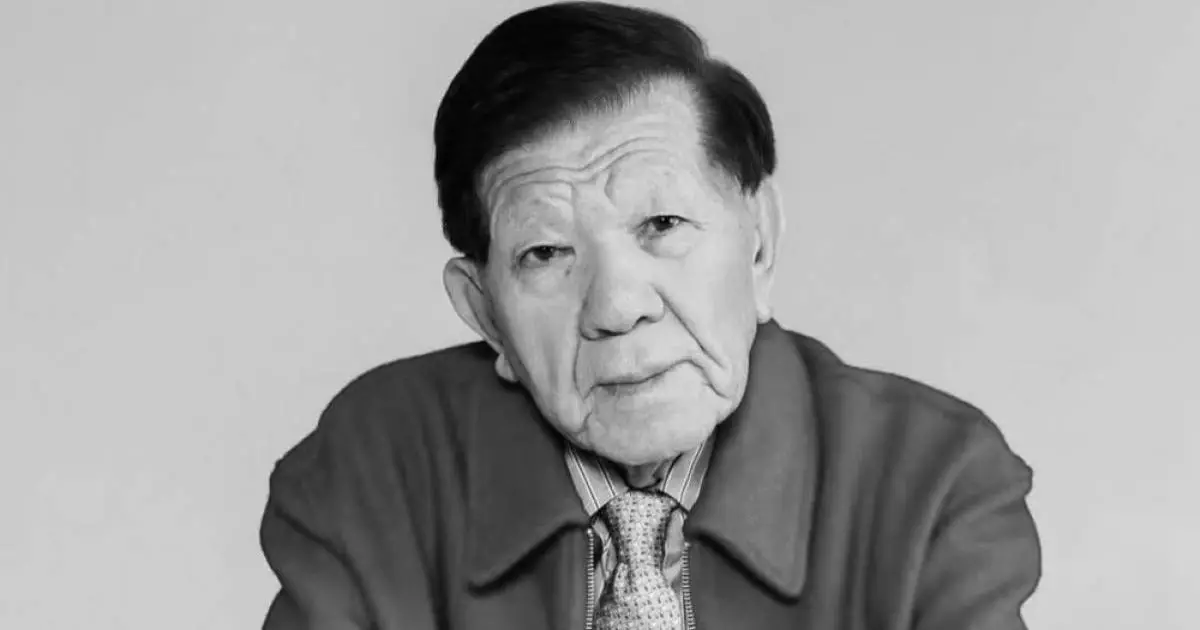  `Рухани тірек болған тұлға`: Қырғызстан президенті ақын Мұхтар Шахановтың қазасына байланысты көңіл айтты 