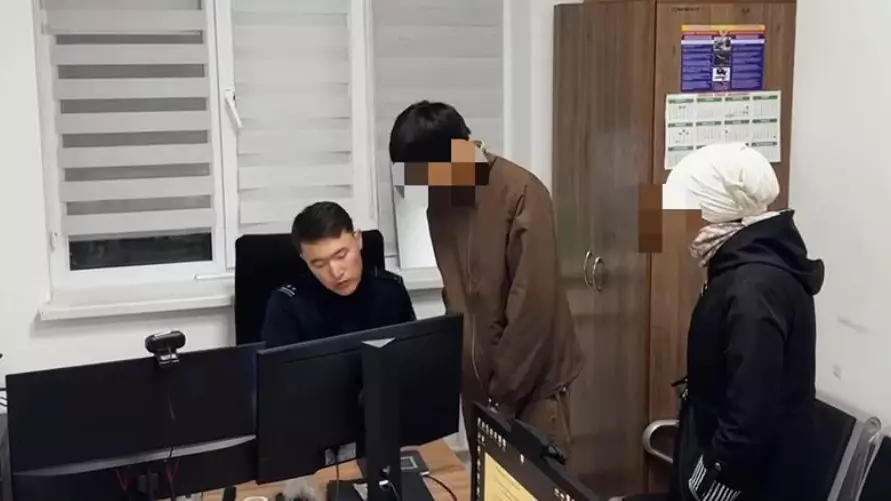 Желідегі шу: Танымал тамада мен жұбайының жеке видеосын таратып жіберген күдікті ұсталды