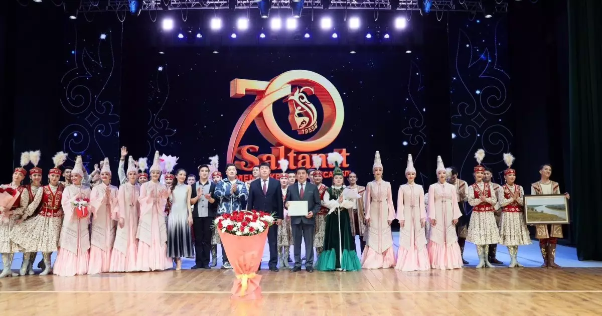  Оралда «Салтанат» мемлекеттік би ансамблінің мерейтойы өтті 